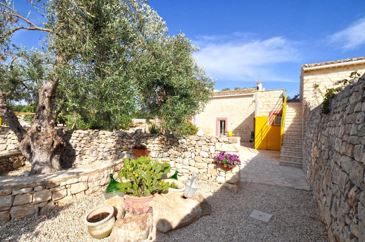 Casa Farlisa - Masseria con piscina Scicli Esterno foto
