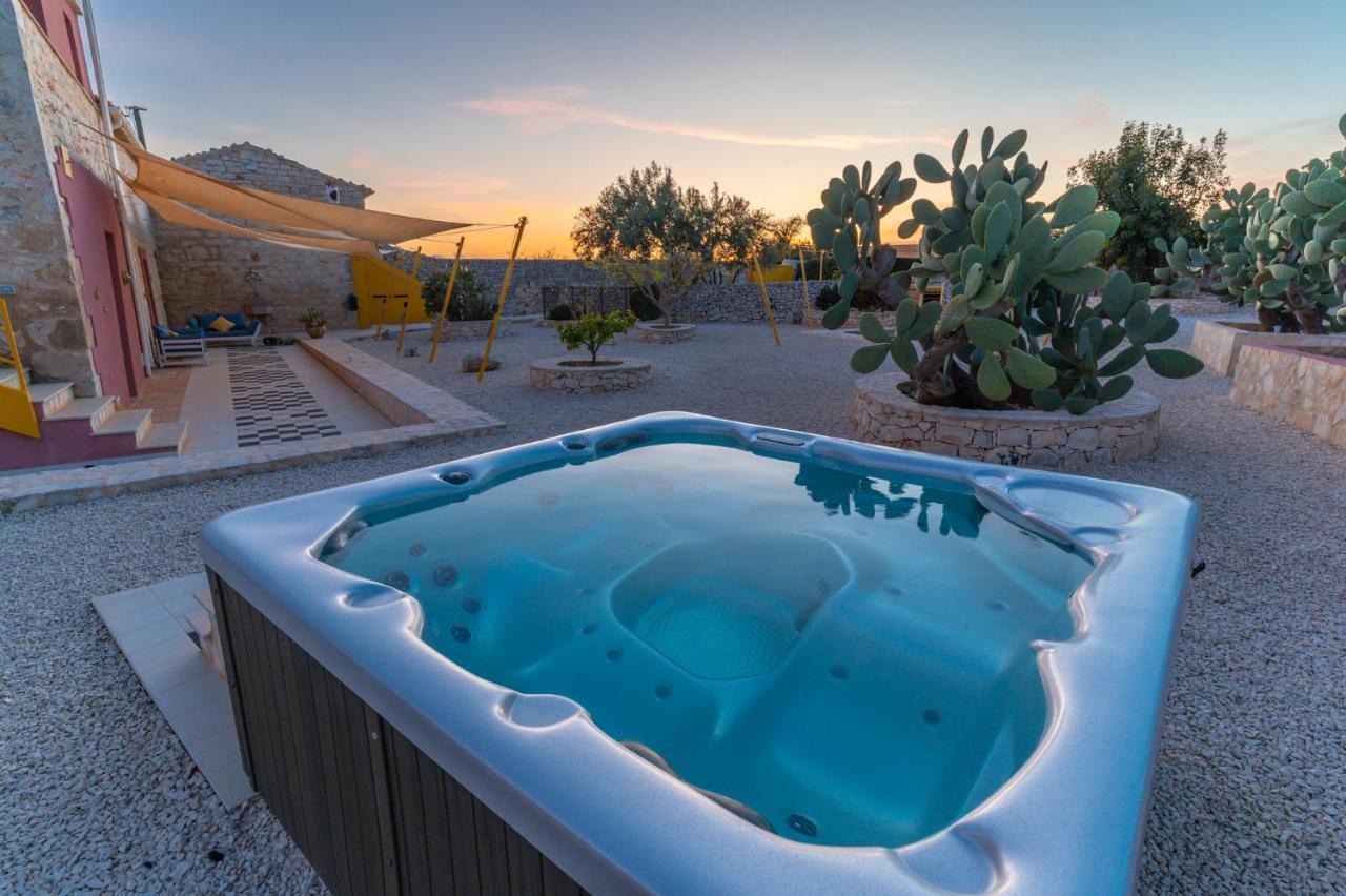 Casa Farlisa - Masseria con piscina Scicli Esterno foto