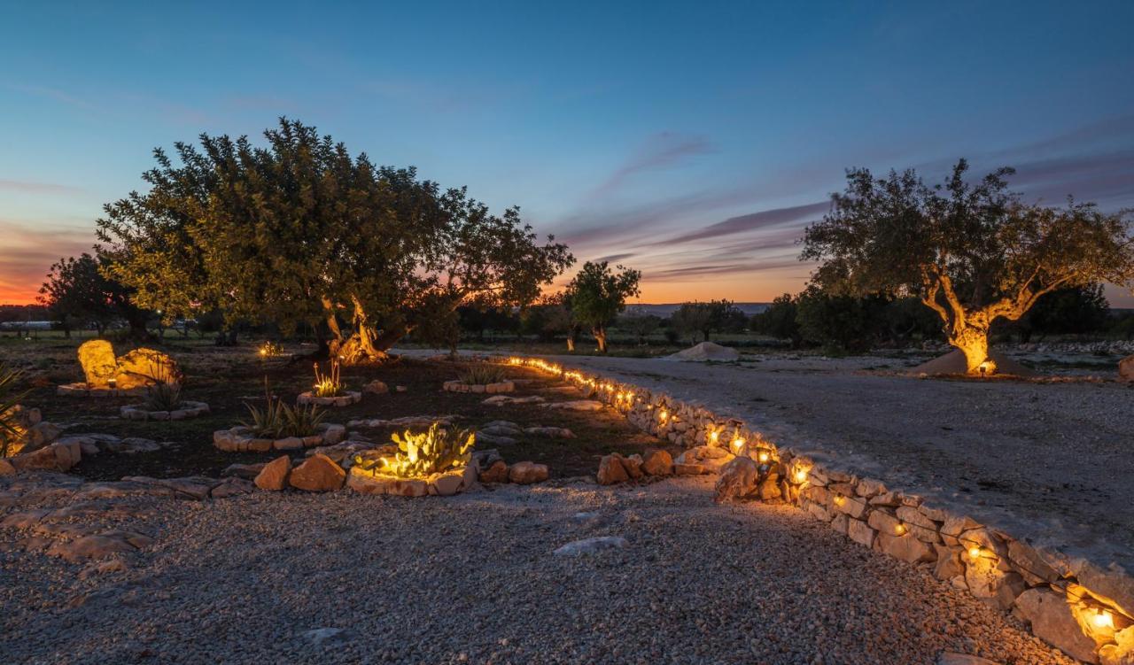 Casa Farlisa - Masseria con piscina Scicli Esterno foto