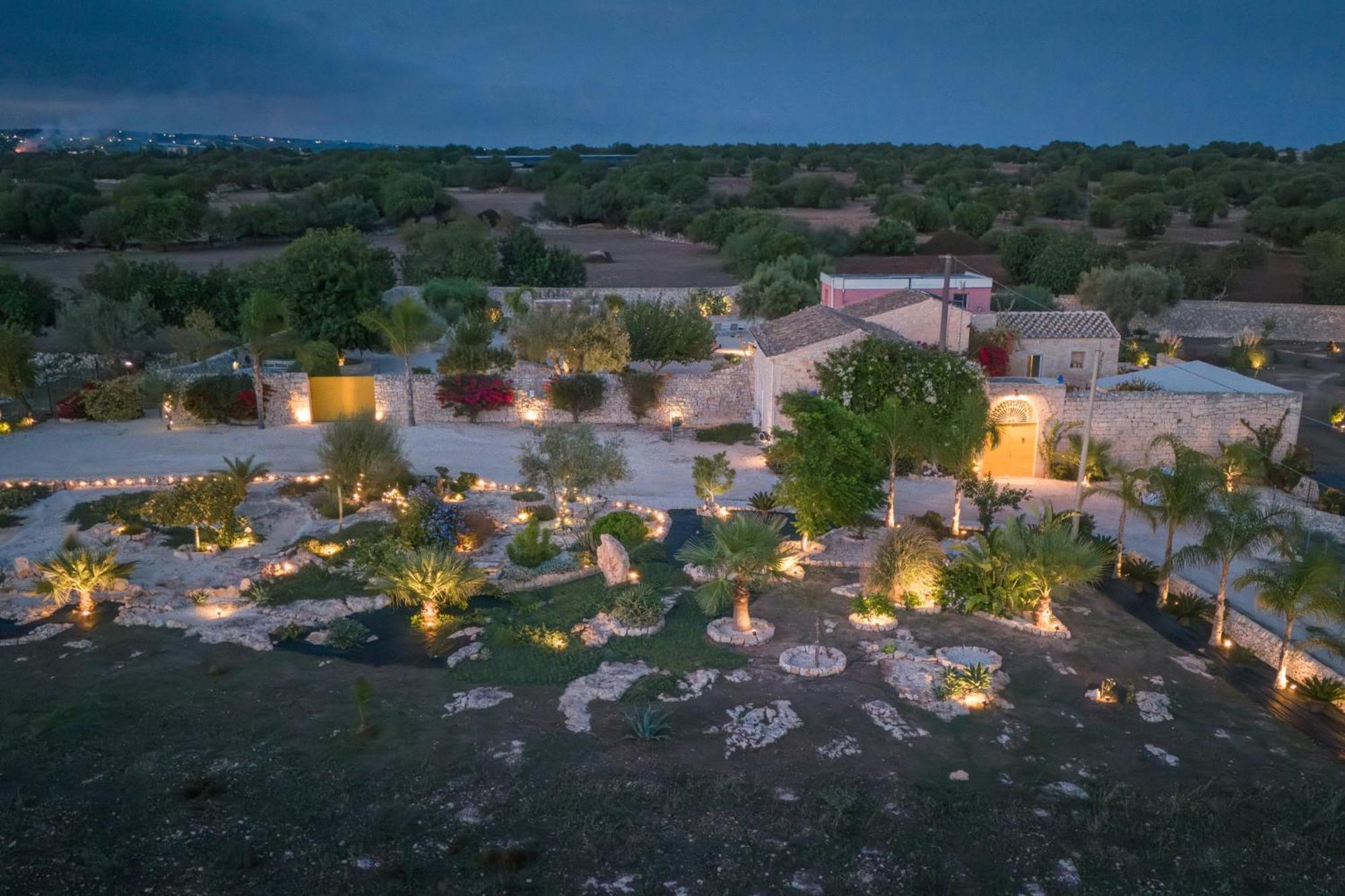 Casa Farlisa - Masseria con piscina Scicli Esterno foto