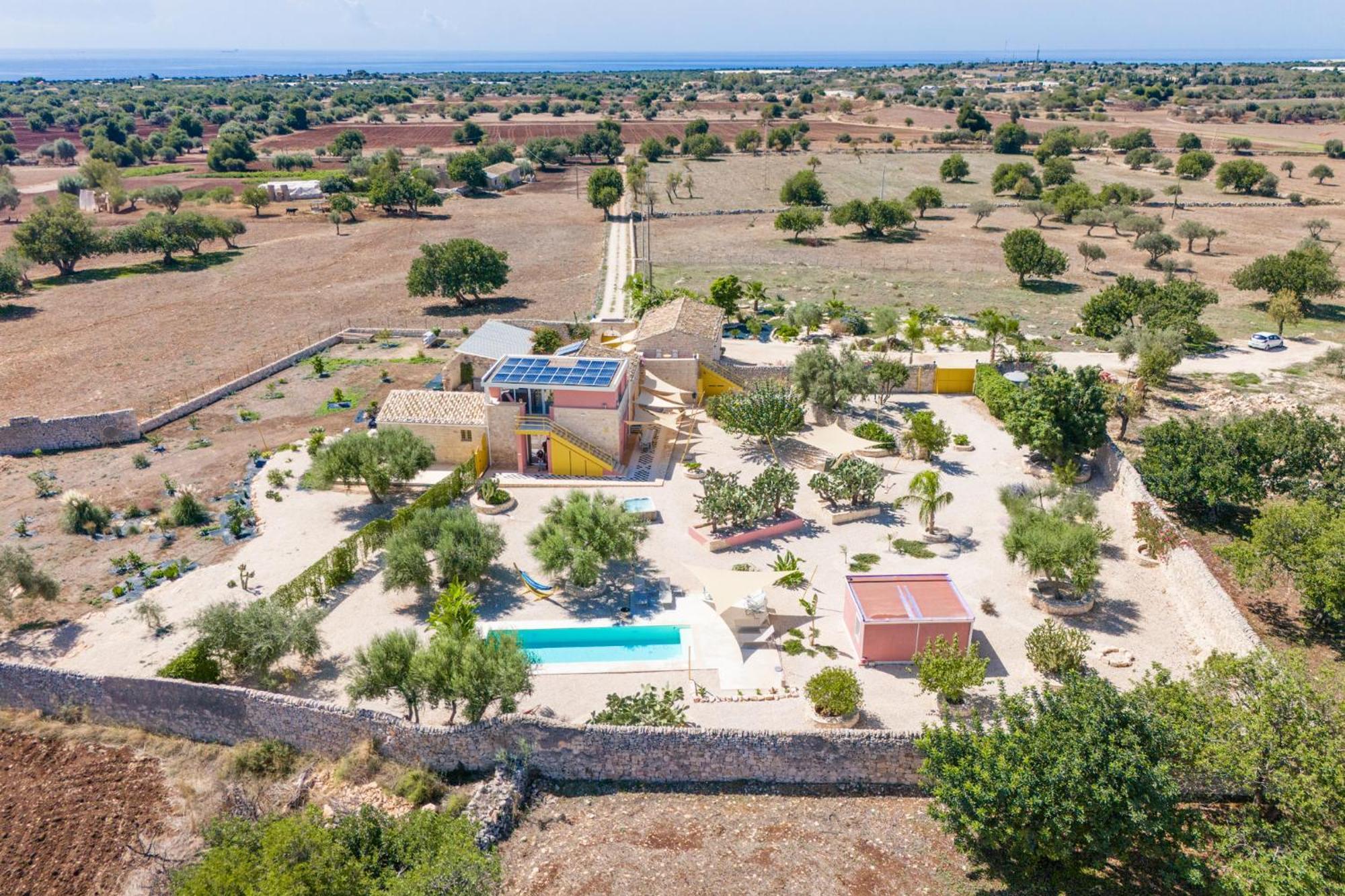 Casa Farlisa - Masseria con piscina Scicli Esterno foto