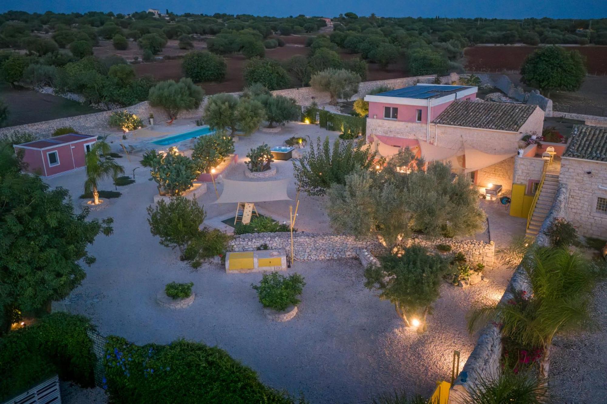 Casa Farlisa - Masseria con piscina Scicli Esterno foto