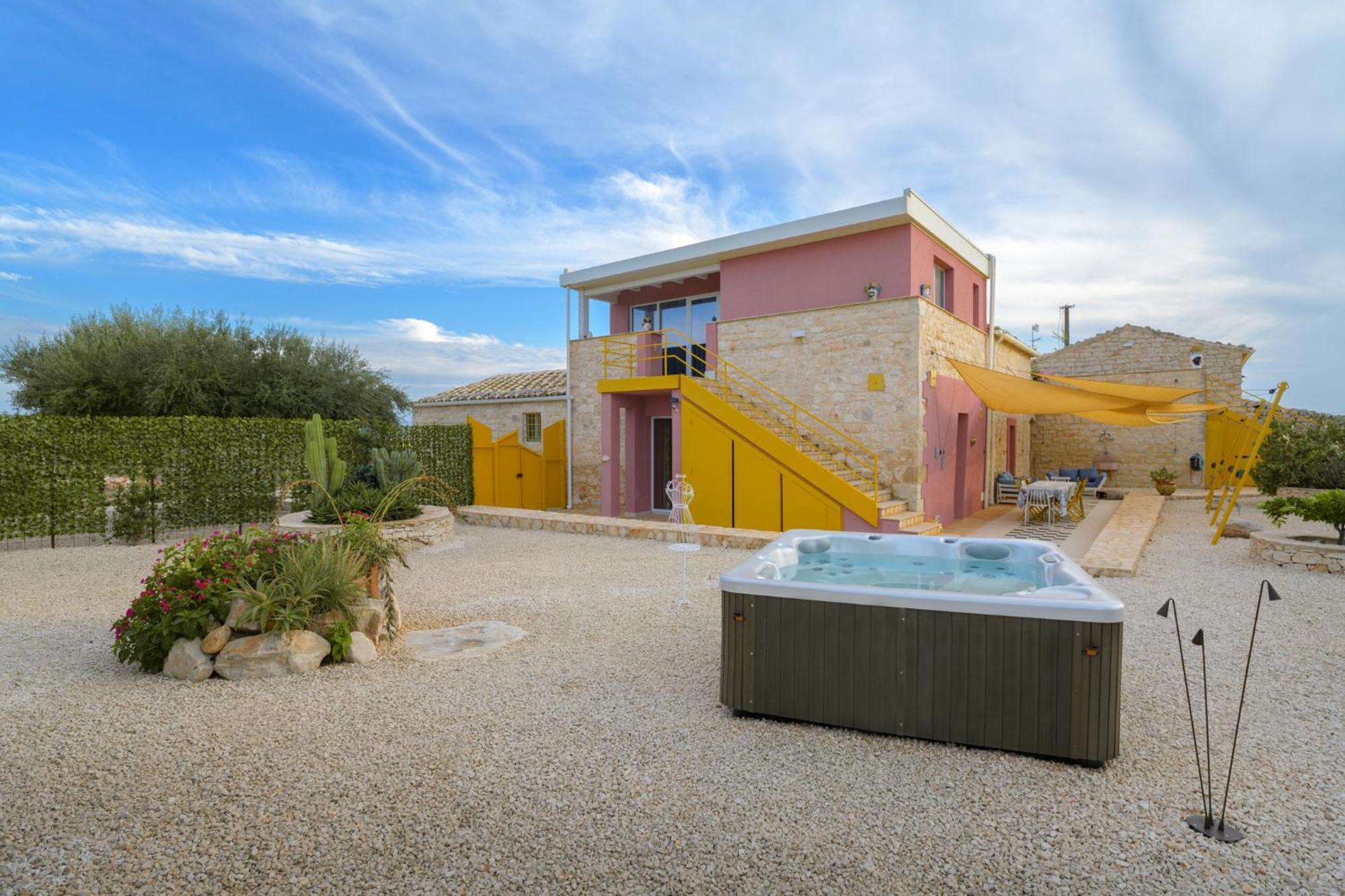 Casa Farlisa - Masseria con piscina Scicli Esterno foto